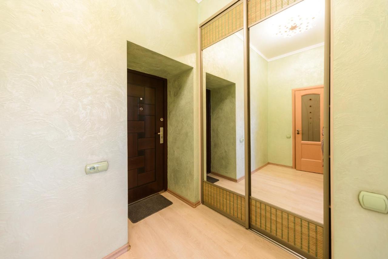 קייב 911 Apartments Antonovichа מראה חיצוני תמונה