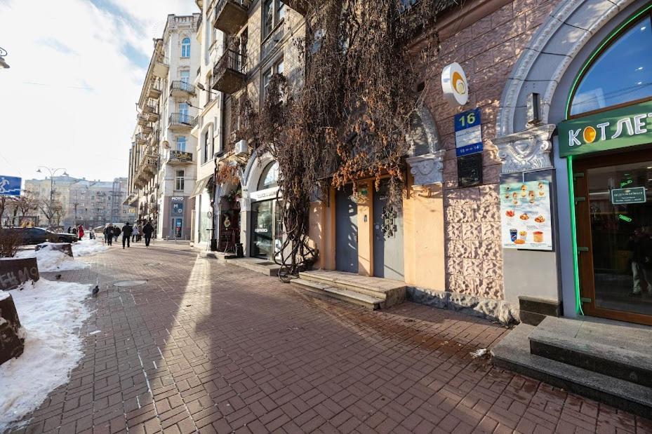 קייב 911 Apartments Antonovichа מראה חיצוני תמונה