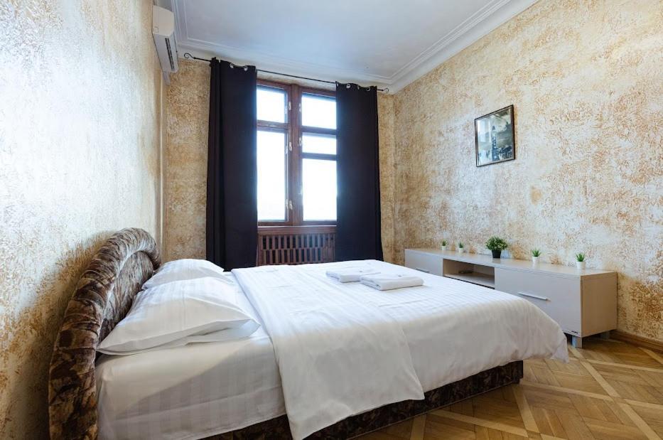 קייב 911 Apartments Antonovichа מראה חיצוני תמונה