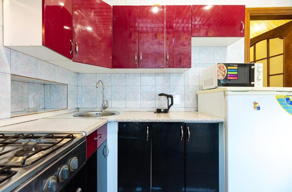 קייב 911 Apartments Antonovichа מראה חיצוני תמונה