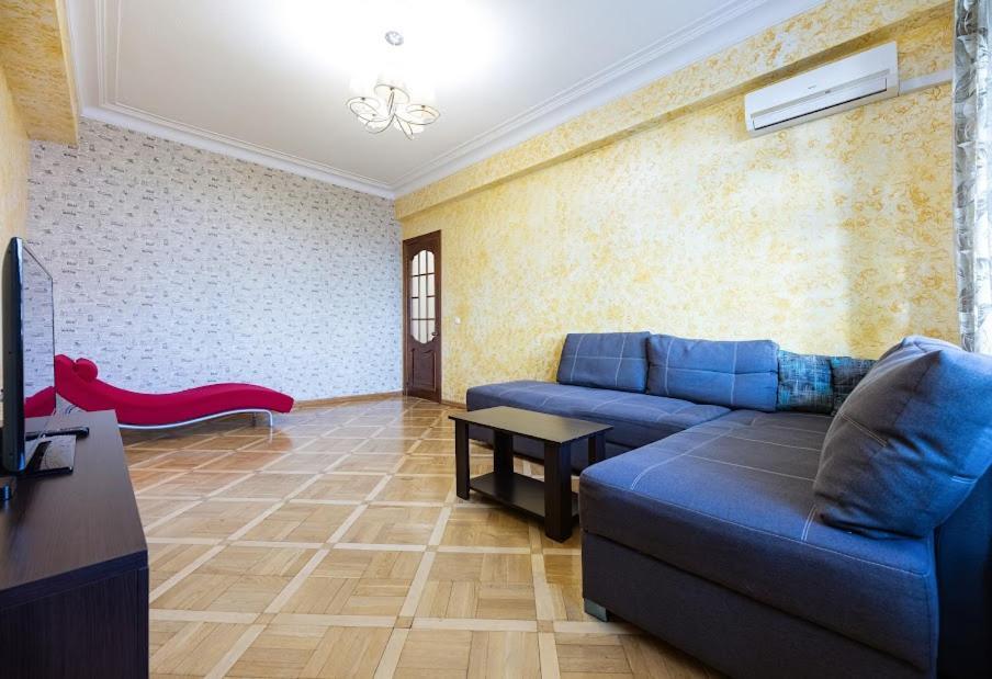 קייב 911 Apartments Antonovichа מראה חיצוני תמונה