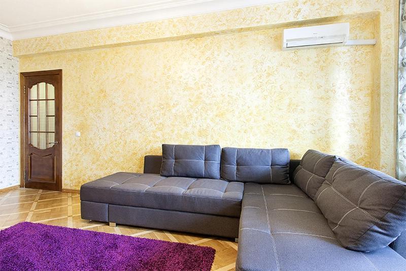 קייב 911 Apartments Antonovichа מראה חיצוני תמונה